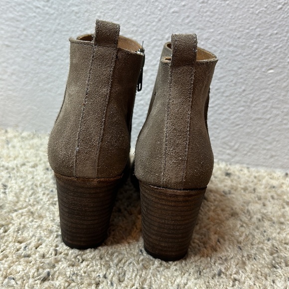 Frye Suede Ankle Boots size 6B - Picture 5 of 9